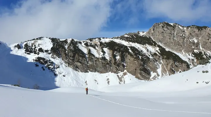Traumhafte Winterlandschaft mit Blick aufs Gaishorn | © DAV Mainz / Tourengruppe Schneeschuhtouren im Tannheimer Tal (04.-08.02.2026)